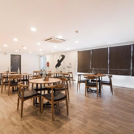 Super Townhouse Xotel Ченнаи Экстерьер фото